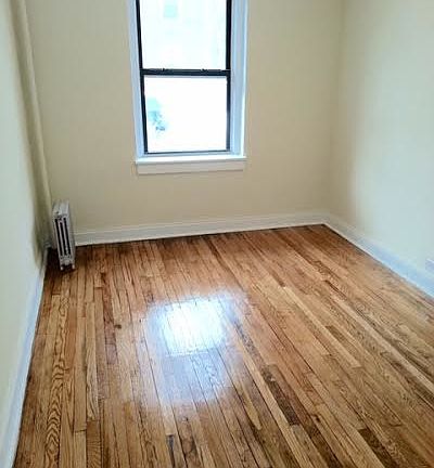 3rd image of 4611 Skillman Ave