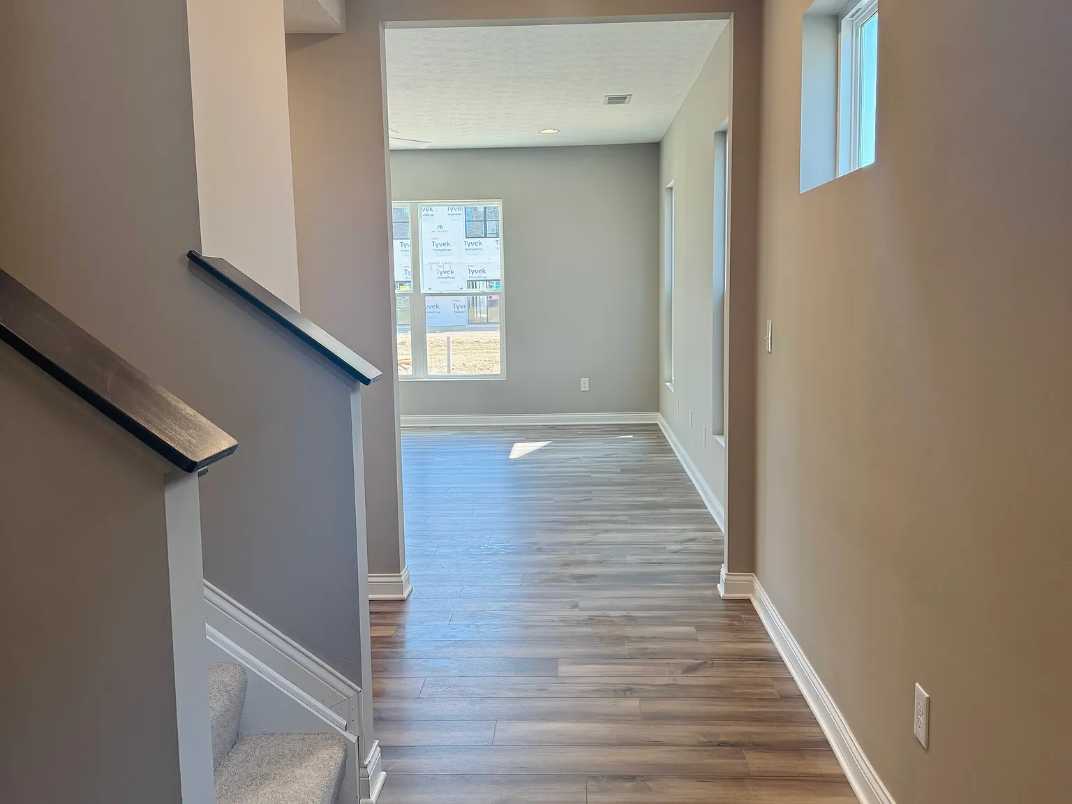 3 bed, 2259 sqft, $3,000 — Photo 2