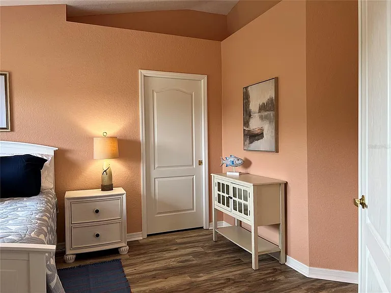 3653 Lakewood Blvd — Photo 22