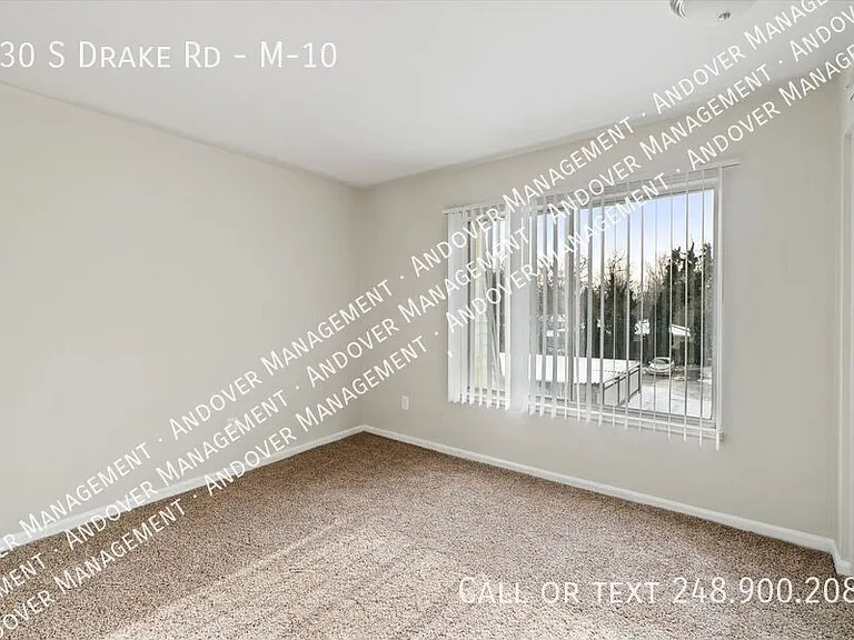 330 S Drake Rd #M-10 — Photo 44