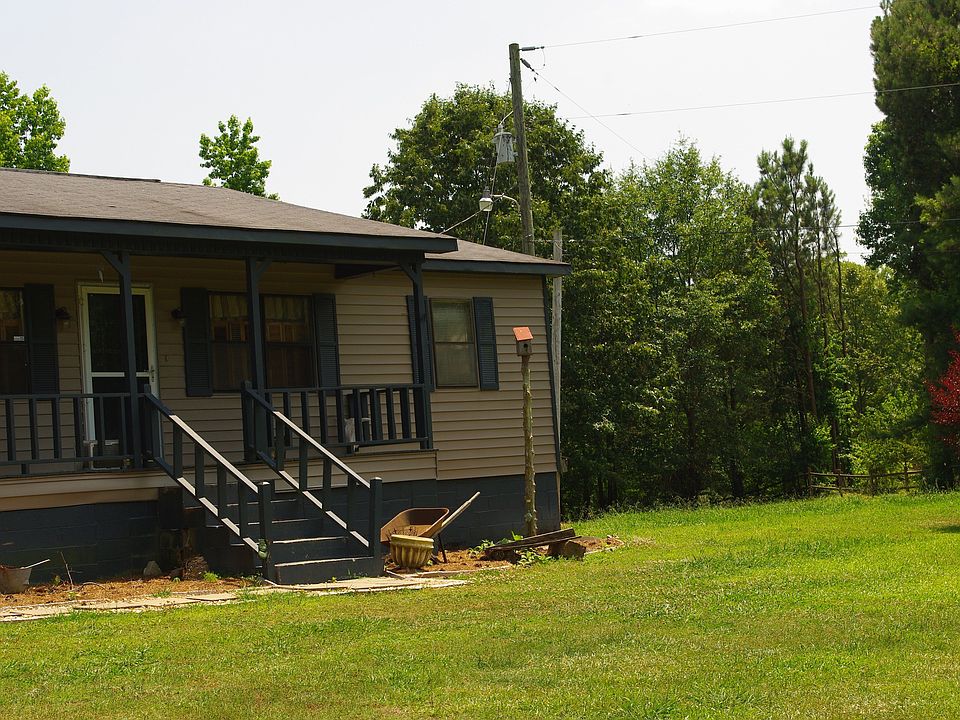 2nd image of 51 Wallace Rd