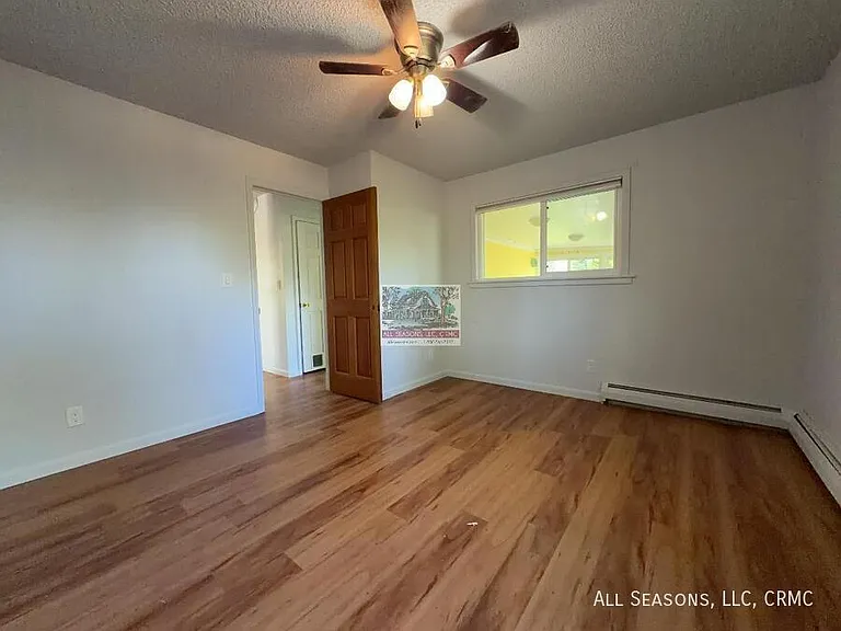 2921 Main St — Photo 8