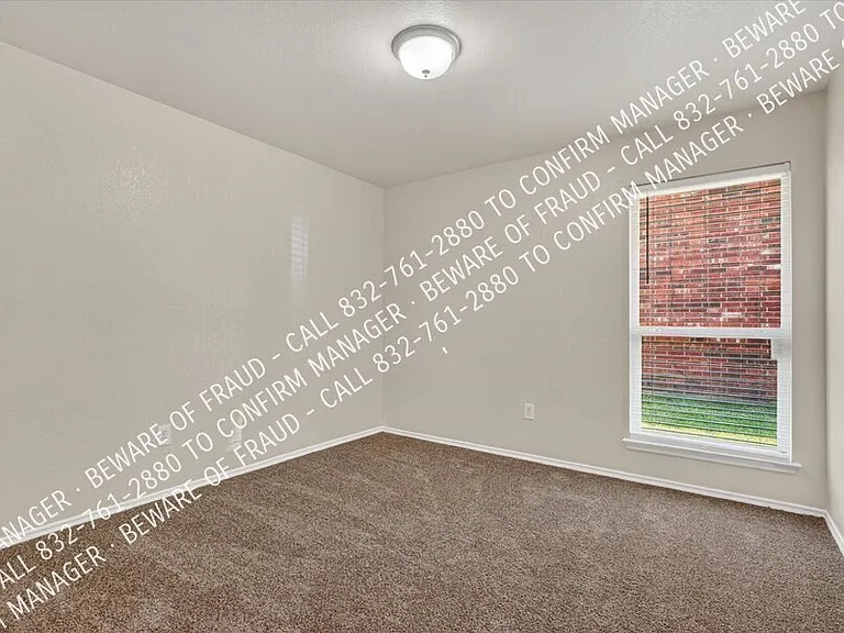 2816 Blue Heron Dr — Photo 13