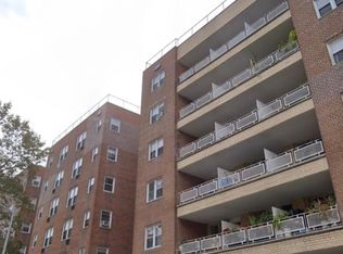 41-07 Bowne St, Flushing, NY 11355