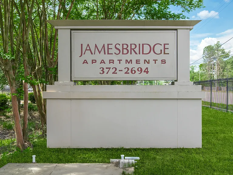 Jamesbridge — Photo 14