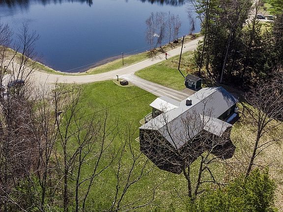 3rd image of 20 Dream Lake Dr
