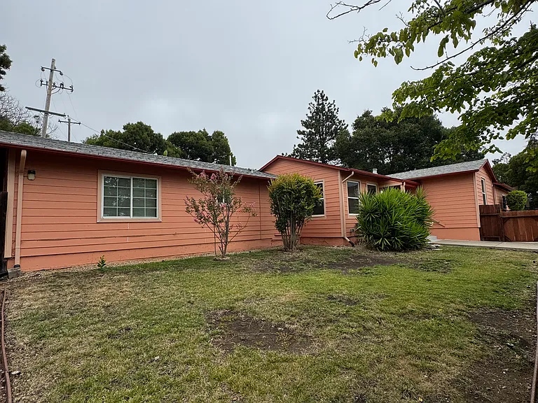 2230 Redwood St — Photo 35