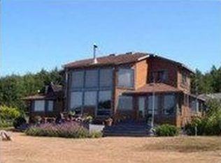 61 Sea View Dr, Whitethorn, CA 95589