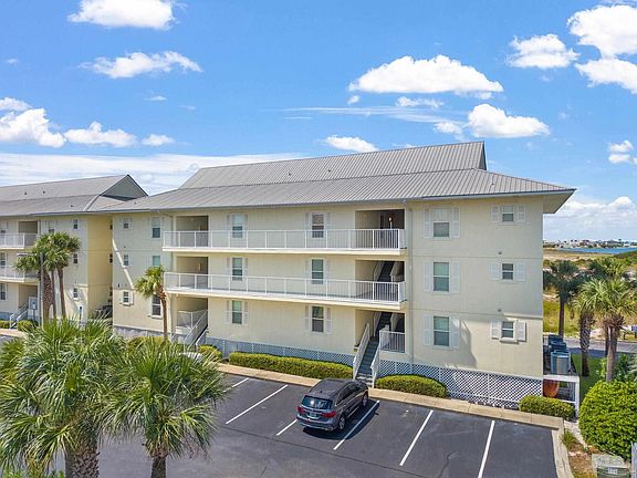 4th image of 8496 Gulf Blvd #413