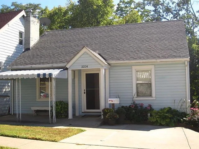 2234 Joyce Ave photo 1