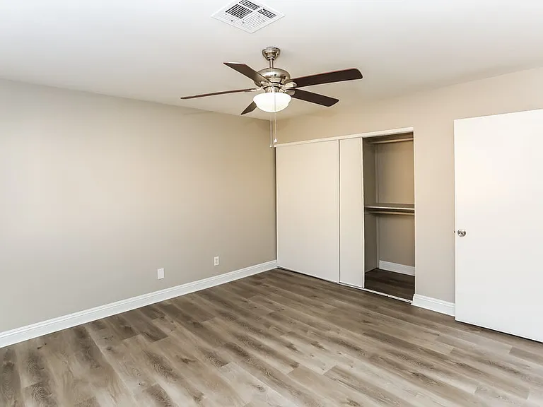 4137 Glenfield Cir — Photo 13