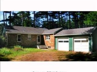 10 Larch Dr, East Granby, CT 06026