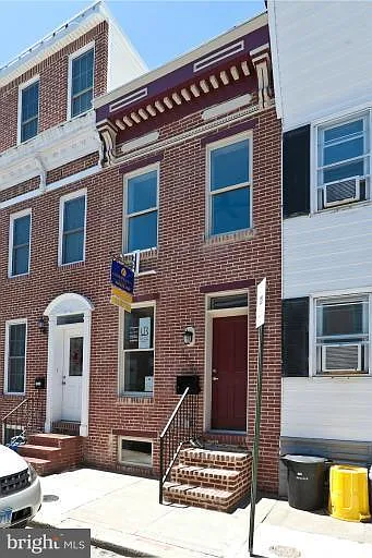 3 bed, 1398 sqft, $2,500 — Photo 2