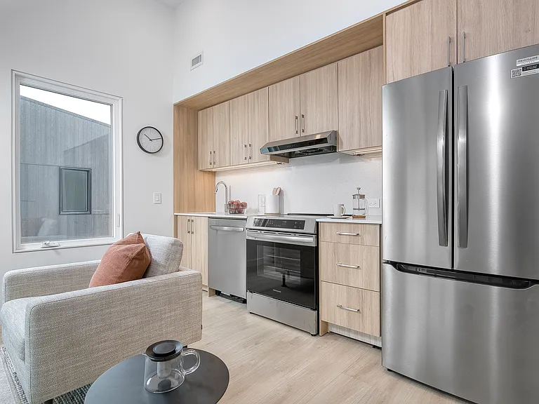 308 Parkside Dr — Photo 11