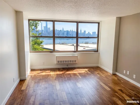 7000 John F Kennedy Blvd E #10C, West New York, NJ 07093