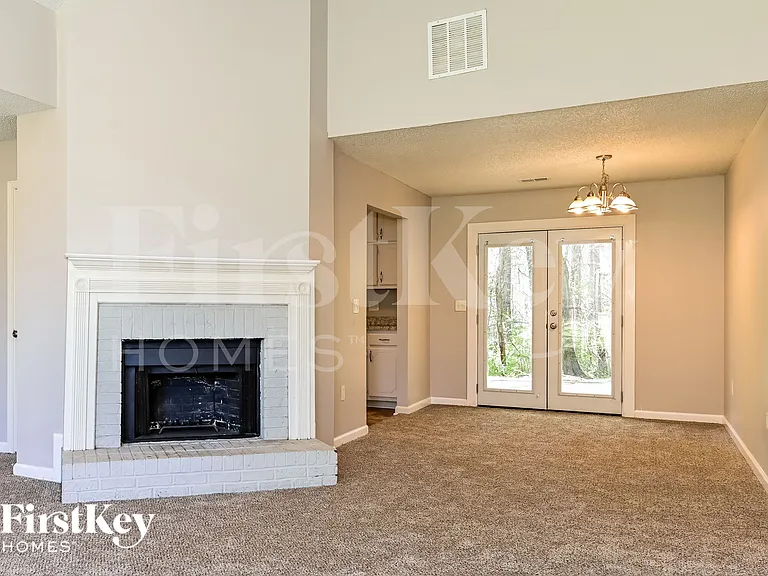 35 Park Place Dr — Photo 4