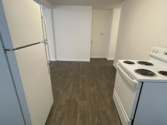 4th image of 4323 Paseo Blvd #1S