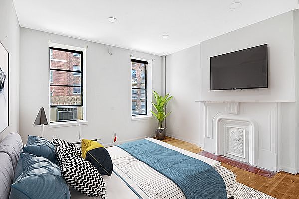 2nd image of 166 E 91st St #4BB