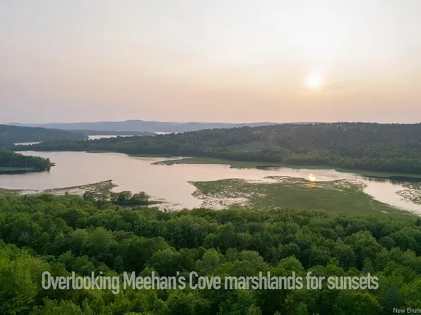 111 Hammond River Rd, Quispamsis, NB E2E 4Z8