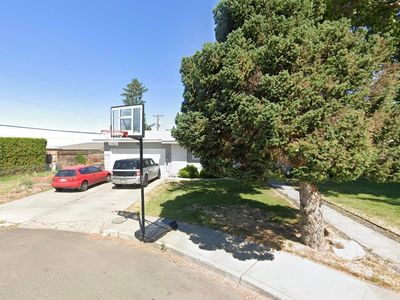 912 N Morain St, Kennewick, WA, 99336