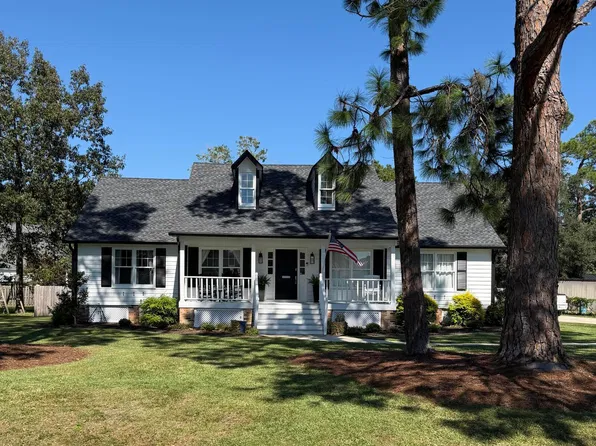 520 Wedgewood Dr, Gulf Shores, AL 36542