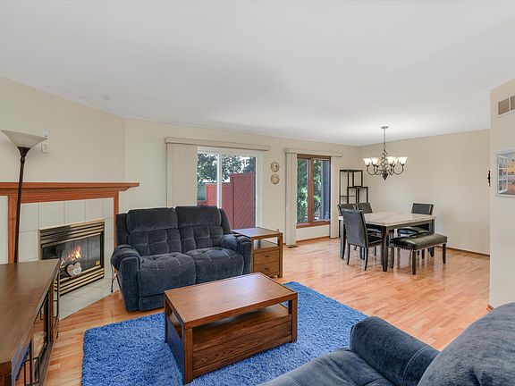 4th image of 4623 Royal Cove Dr