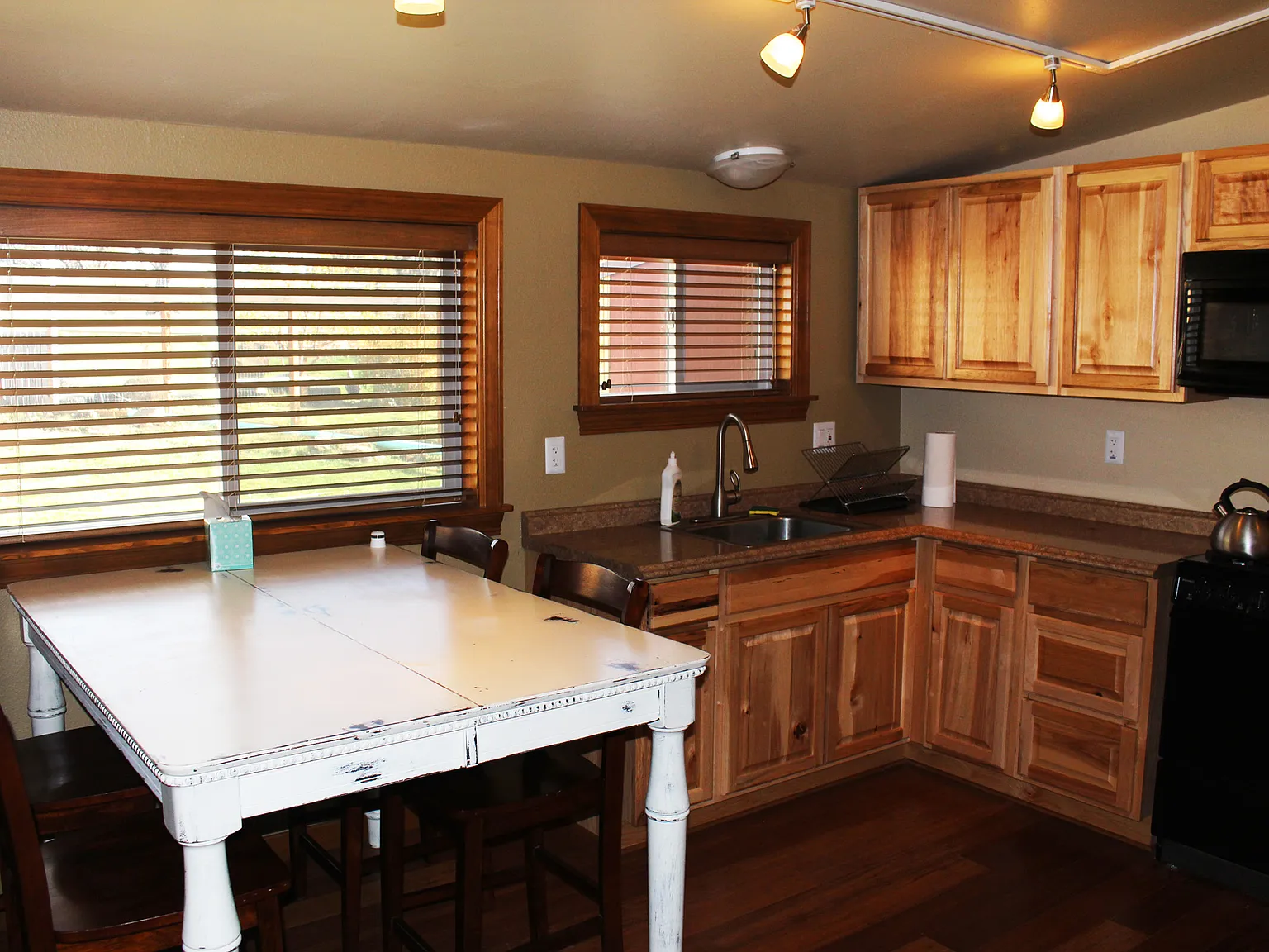 1 bed, 600 sqft, $1,100 — Photo 3