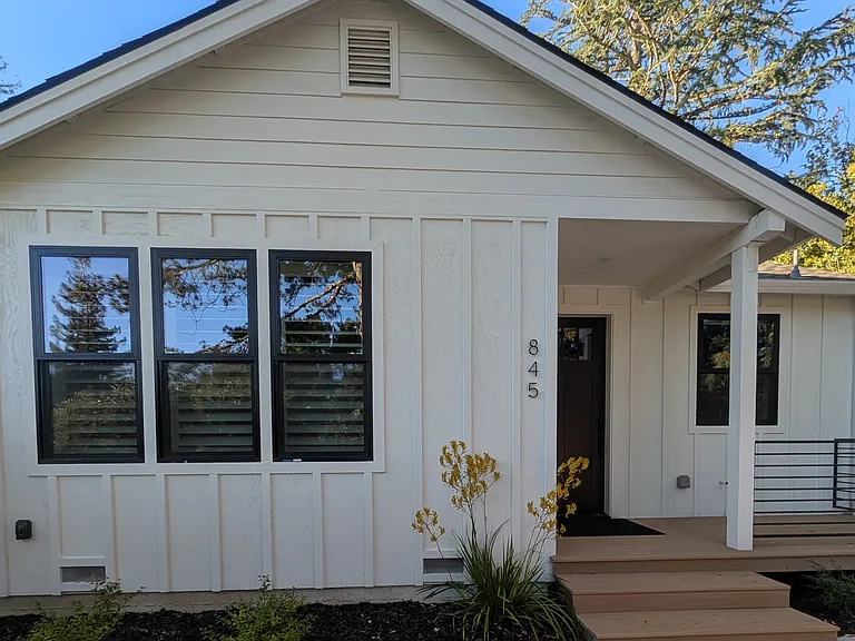 845 El Cerro Blvd — Photo 1