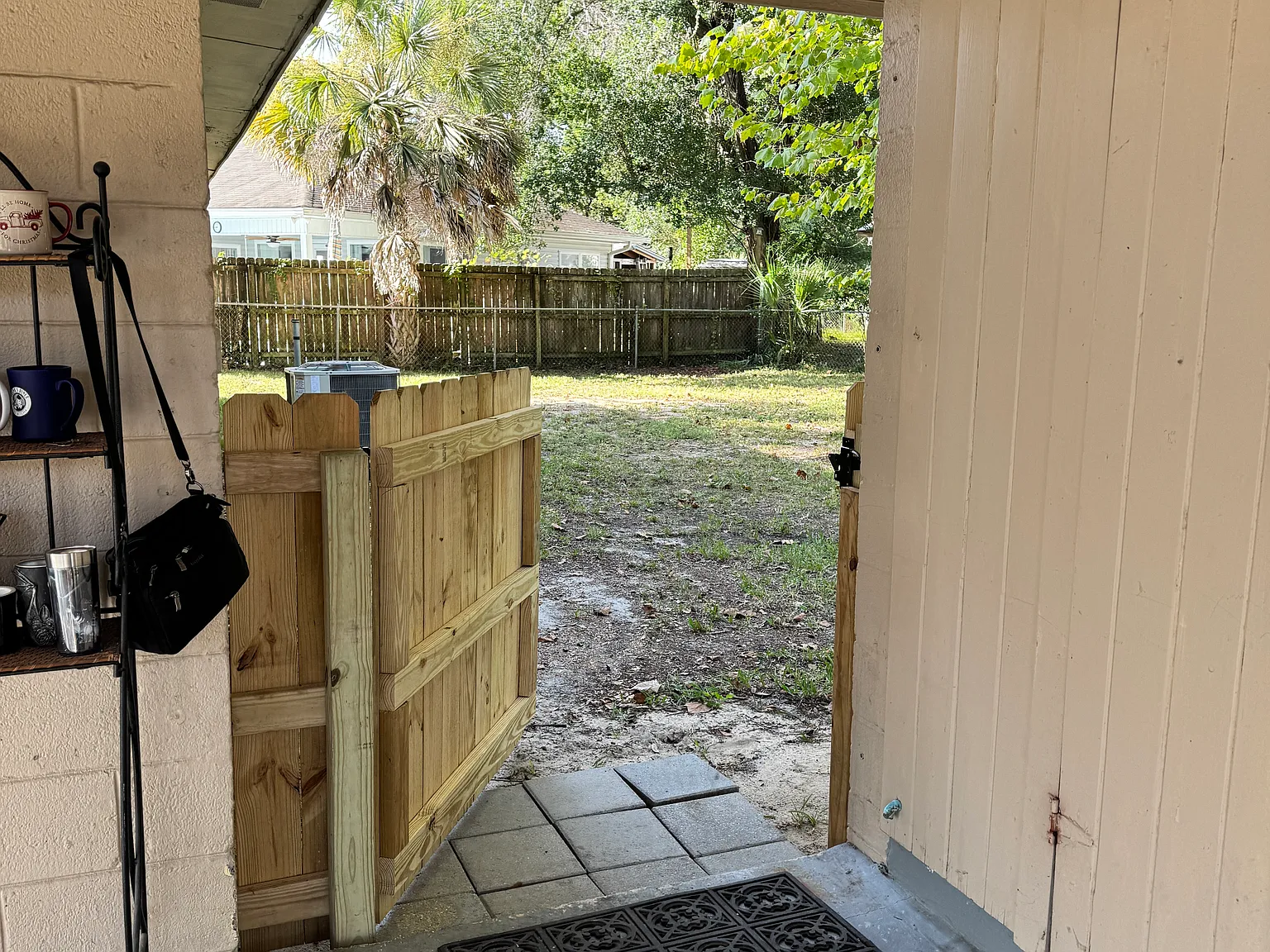 3 bed, 933 sqft, $1,695 — Photo 4