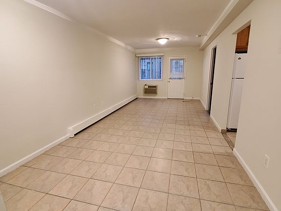 5th image of 34-19 32nd St #1R