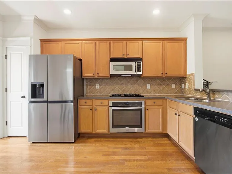 655 Mead St SE #11 — Photo 10
