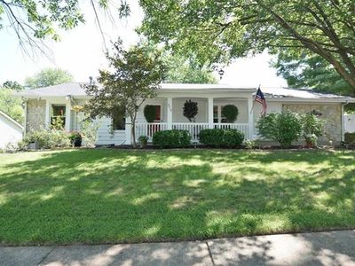 372 Greenmore Dr, Ballwin, MO, 63011