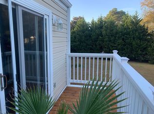 404 Dunham Massie Dr, Hampton, VA 23669