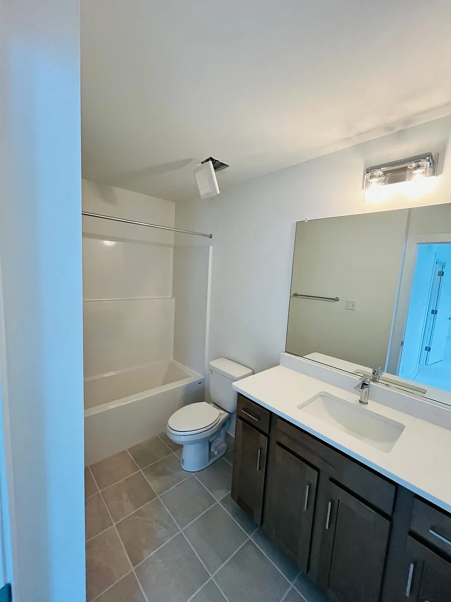 Building Photo - 15321 Sunray Aly #1