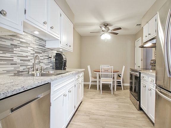 5th image of 5005 Enfield Ave APT 310