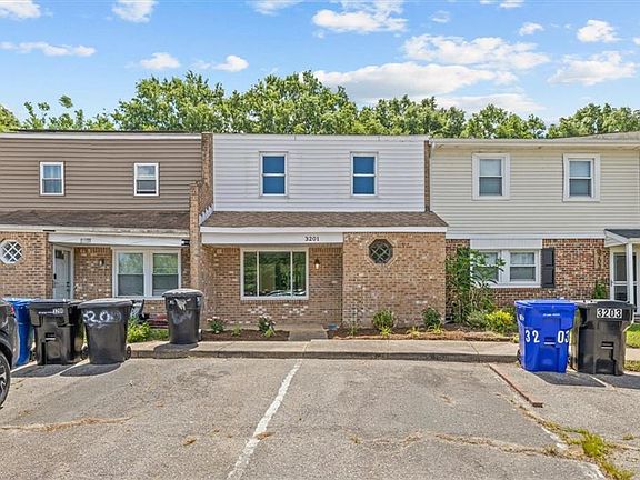2nd image of 3201 Chesterton Ct
