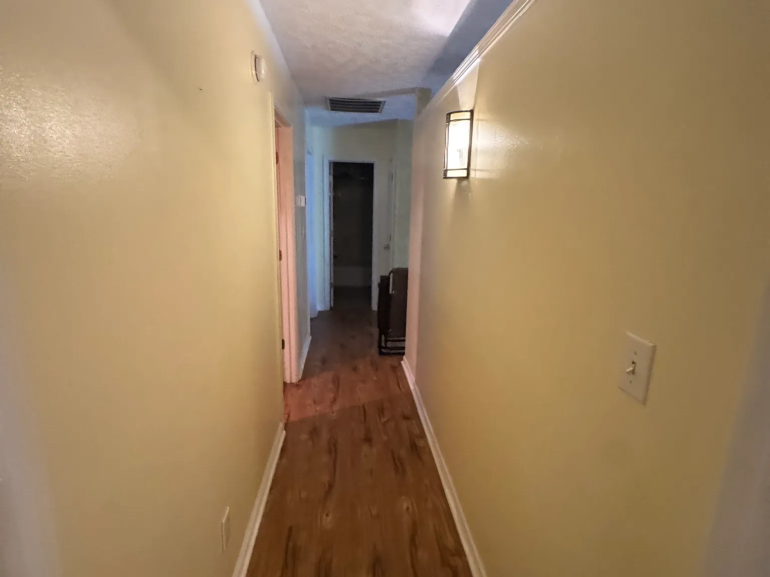 3 bed, 1406 sqft, $2,200 — Photo 3