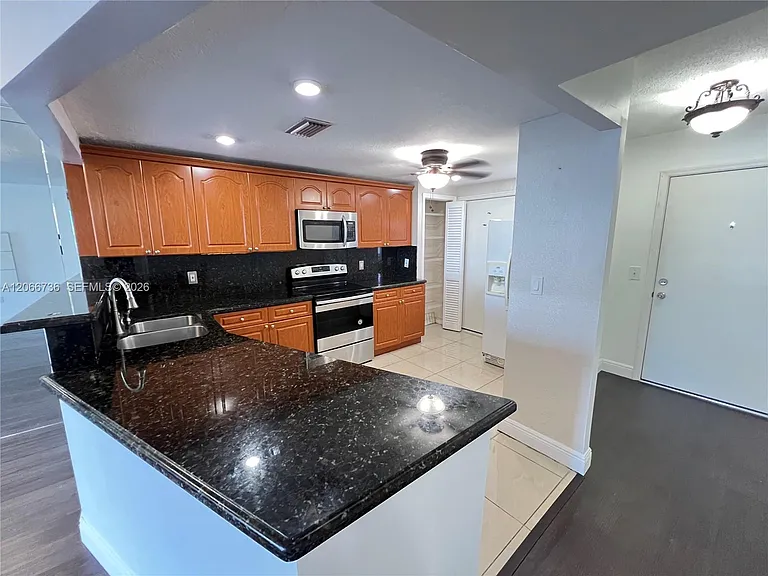 1770 NE 191st St #5091 — Photo 4