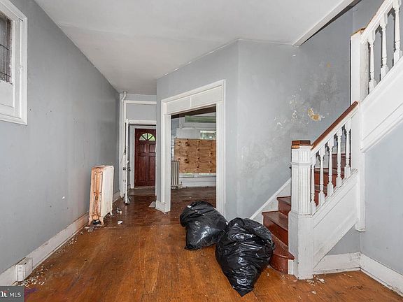 5th image of 2919 Belmont Ave