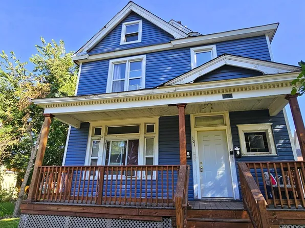 101 Manitoba Ave, Saint Paul, MN 55117