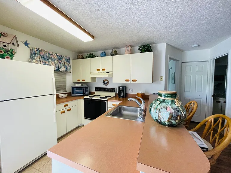 25100 Sandhill Blvd #Q201 — Photo 8