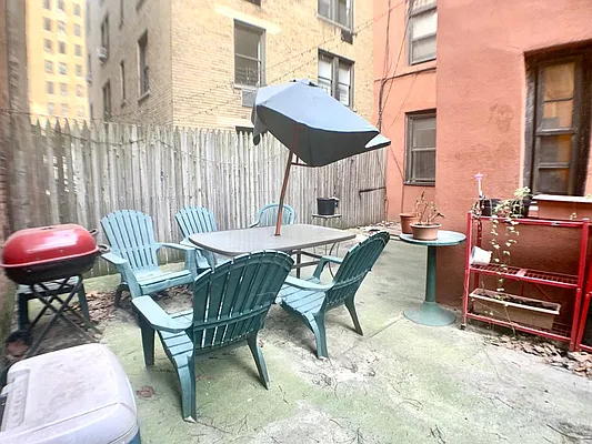 Rented by Corcoran | media 22