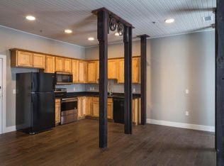 525 H St SW #303, Cedar Rapids, IA 52404