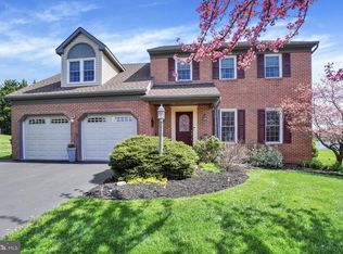 30 Frank Dr, York, PA 17402