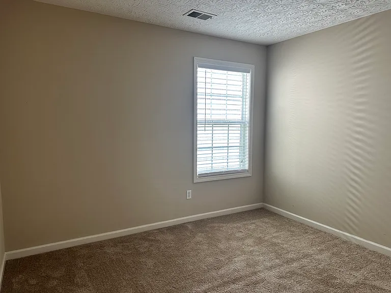 3944 Winthrop Dr — Photo 28