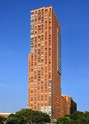 Tribeca Pointe at 41 River Terrace in Battery Park City