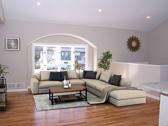 2nd image of 31 Newtown Ave