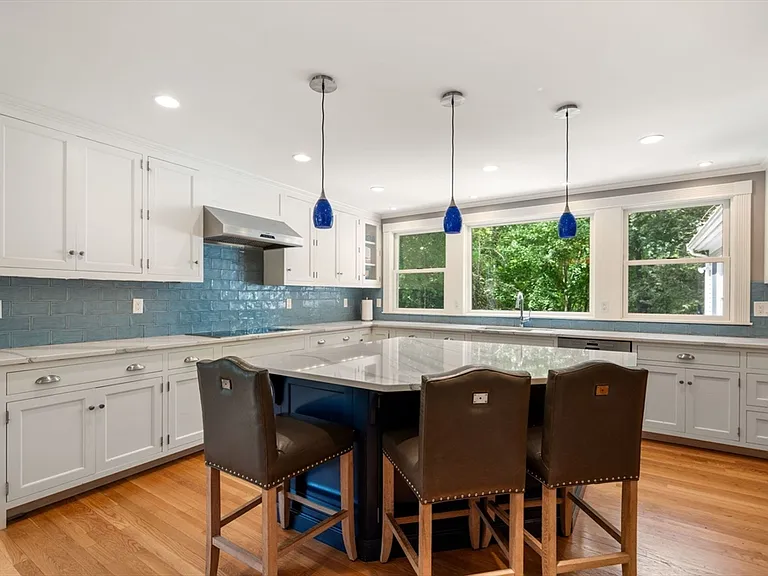 230 Follen Rd — Photo 14