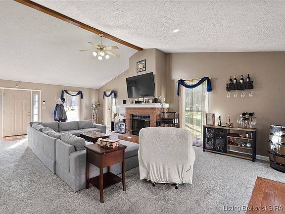 2nd image of 9404 Hunters Ridge Dr