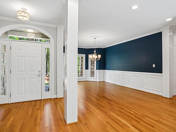4th image of 4605 Bartwood Dr